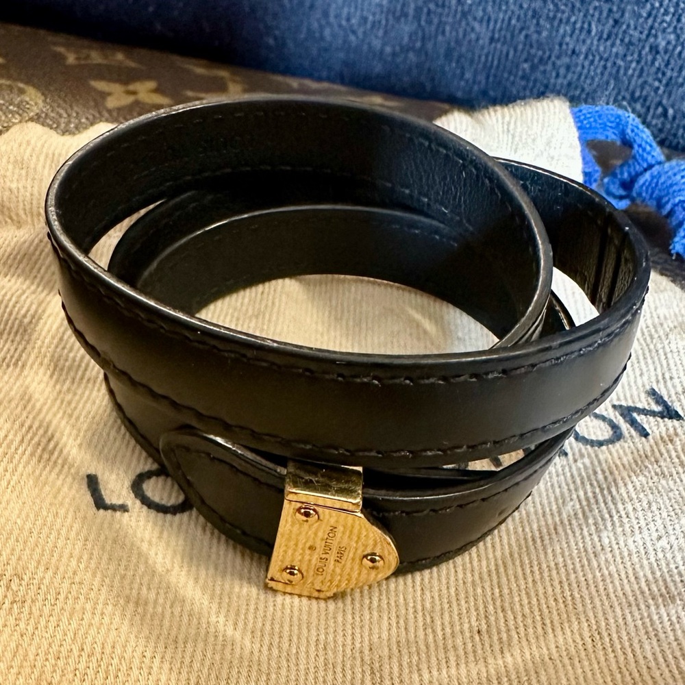 Authentic Louis Vuitton Triple Wrap Leather Bracelet 😍